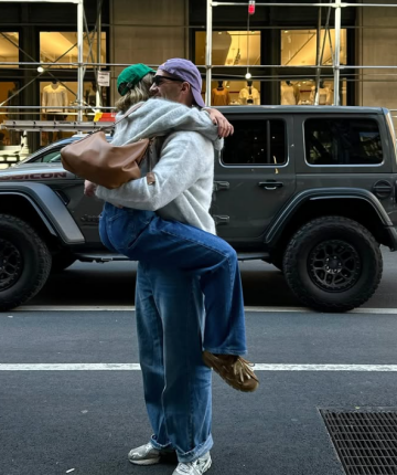 Українкам підказали, які джинси мають бути у гардеробі на весну-літо: класика та тренди