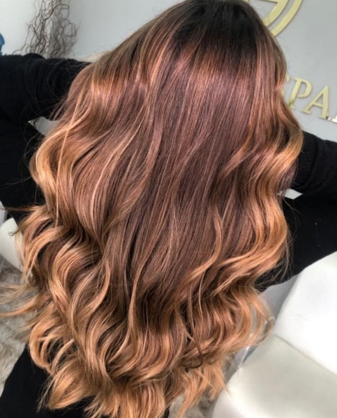 Відтінки фарбування волосся, які зроблять вас молодше