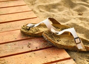 Забудьте про підбори: найгарячіші тренди у взутті на літо-2025