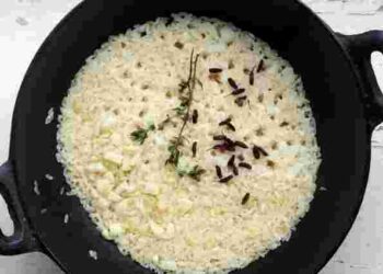 Що робити, якщо рис прилипає до каструлі: потрібно додати лише один інгредієнт