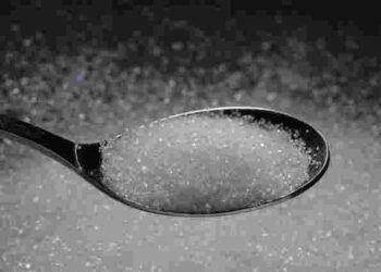 Скільки грамів у чайній ложці: пропорції для різних продуктів