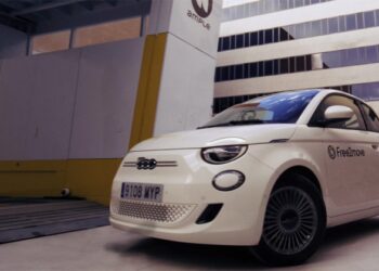 Fiat випробовує в Мадриді технологію заміни батарей за п’ять хвилин