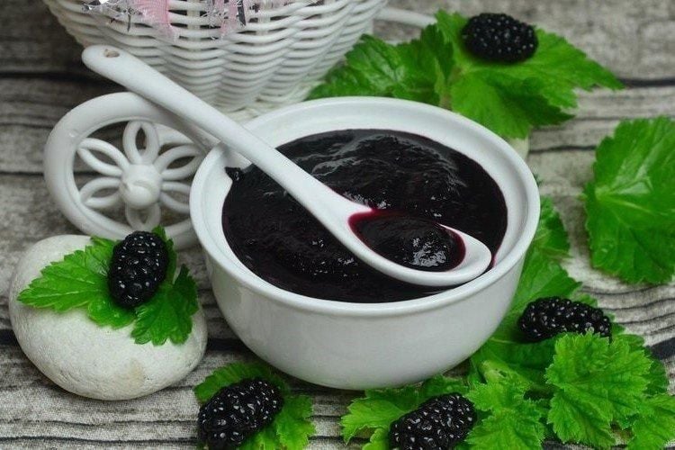 Ягоди шовковиці позитивно впливають на серце, мозок і зменшують ризик розвитку катаракти