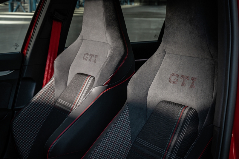 Golf GTI Edition 50: Volkswagen представив найпотужніший серійний GTI