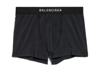 Balenciaga здивувала новою мініспідницею у формі розірваних чоловічих трусів