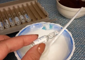 Цей дешевий аптечний засіб поверне силу і красу вашому волоссю