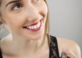 Ці аромати неприємні оточуючим: які парфуми не варто обирати