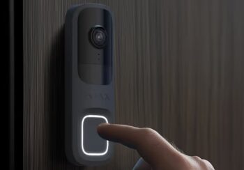 Огляд Ajax DoorBell: розумна IP-камера спостереження, що стала дверним дзвінком
