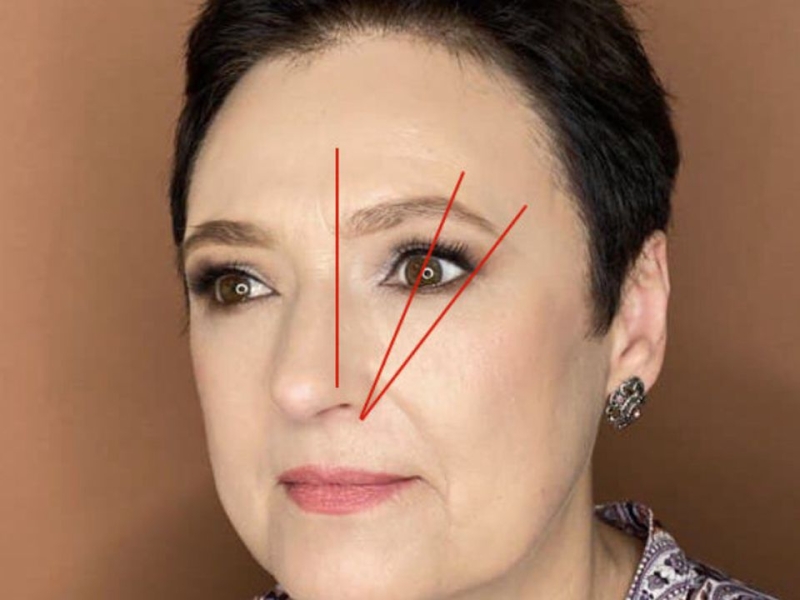 Як легко оформити брови жінкам 50+ &mdash; повторити зможе кожна