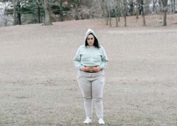 Як не потрібно ховати живіт: 7 основних помилок, яких припускаються багато жінок