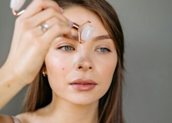 Косметологи розповіли, які прості способи допоможуть підтягнути в’ялу шкіру