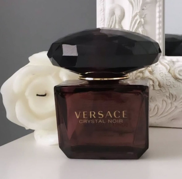 Ось ці парфуми пахнуть розкішшю: парфуми з дорогим ароматом