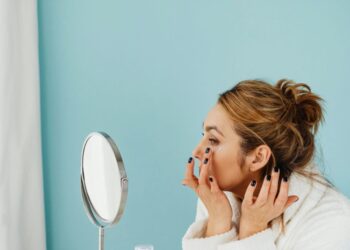 Секрети молодої та здорової шкіри: поради щодо догляду та вибору правильних засобів після 30 років