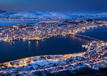 У приголомшливому місті по кілька місяців не заходить сонце: чим ще воно може вразити туристів