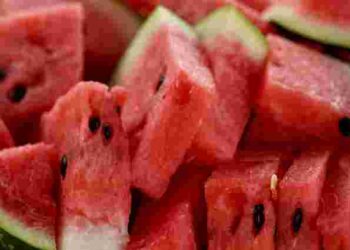 Стиглий, солодкий та соковитий: які ознаки допоможуть вибрати ідеальний кавун