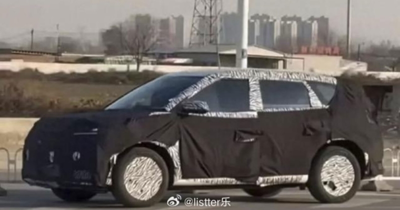 Наступний електрокар Xiaomi, за чутками, отримає два мотори і бензиновий турбодвигун