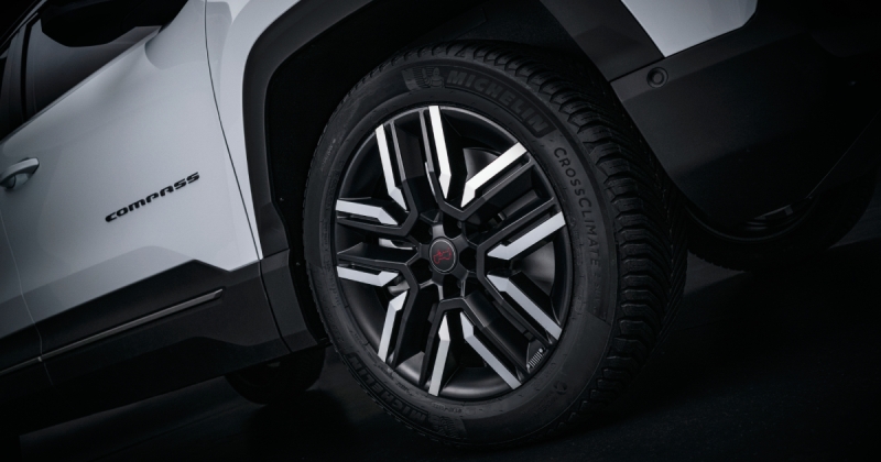 Найвитриваліший Jeep Compass готовий до того, що в салоні буде багато бруду