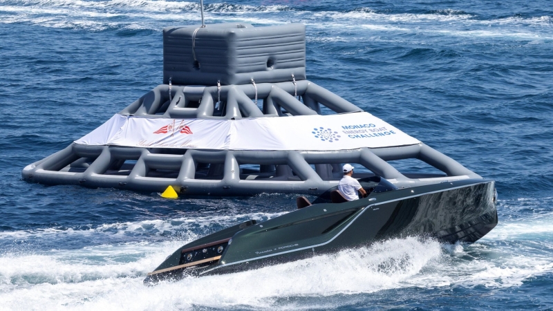 Електричний катер Frauscher x Porsche 850 Fantom з "начинкою" від Porsche Macan встановив рекорд швидкості