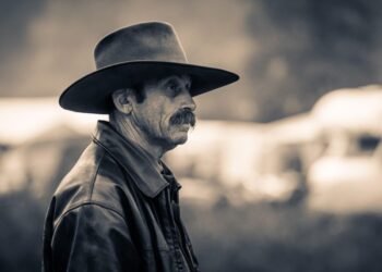 А ви знали, чому чоловіки всього за одне покоління масово перестали носити капелюхи?