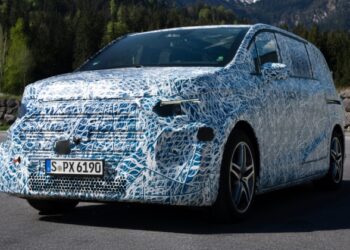 Mercedes підготував заміну EQV: електричний мінівен-універсал VLE показали офіційно