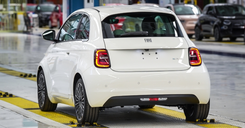 Офіційно: Fiat 500 Hybrid з МКПП дебютує в листопаді