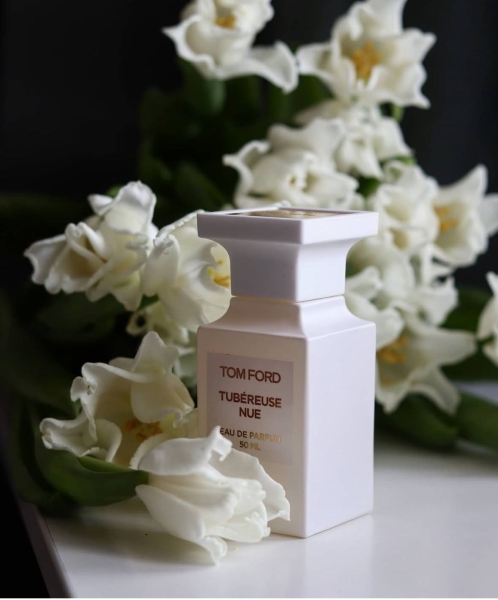 Благаю, скажіть, що за парфум?: Найбільш компліментарні аромати останніх років