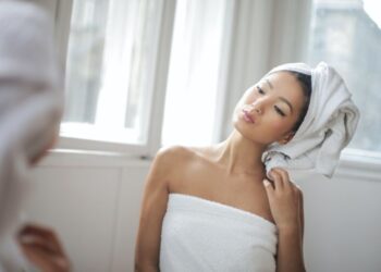 Ідеальний рушник для сушіння волосся: який матеріал найбільш корисний