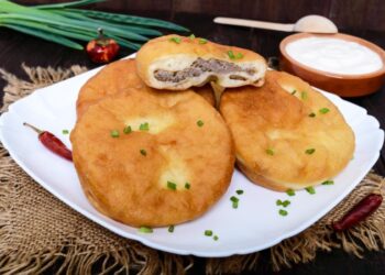 Як приготувати біляші без замісу: 3 рецепти для ледачих