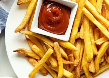 Как приготовить картофель фри лучше, чем в ресторане: секрет золотистого хруста