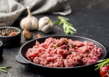 Как усовершенствовать магазинный фарш: что добавить, чтобы вкус улучшился в разы