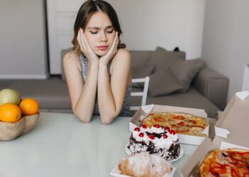 Какие продукты нельзя есть в адскую жару: ТОП-4 неудачных блюда