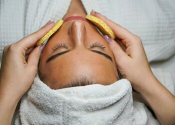 Косметологічні процедури влітку: що безпечно, а що може нашкодити