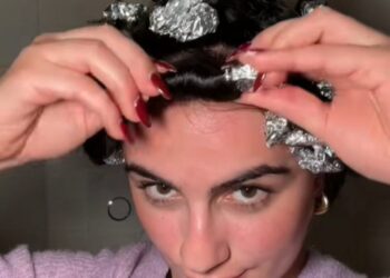 Локони на фольгу: як правильно зробити просту і нешкідливу укладку в домашніх умовах