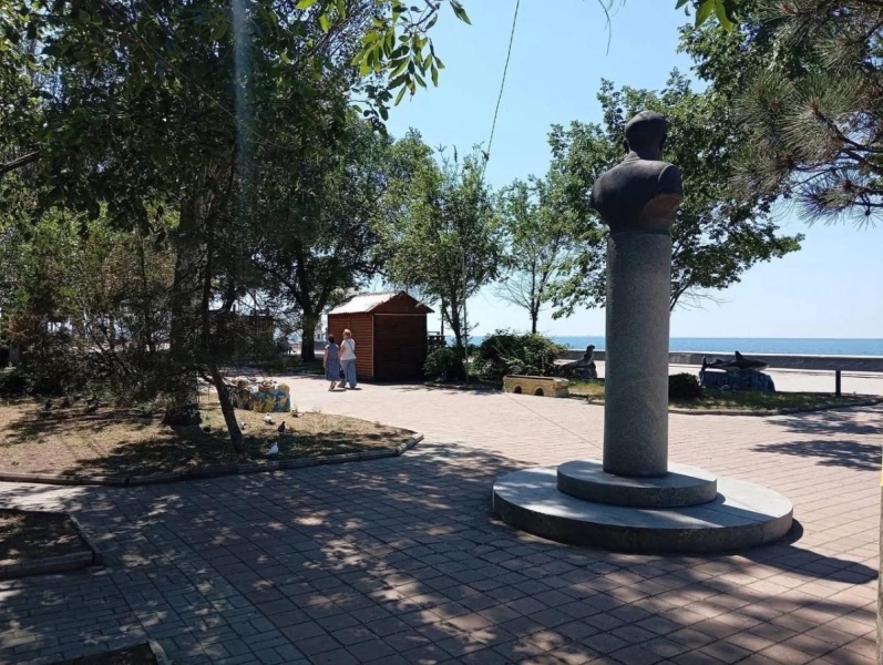 Майже безлюдний: в що перетворили окупанти популярний український курорт