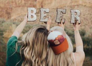 Розкрито найкращі маски з пива для густоти та росту волосся