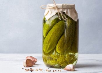 Старинный деревенский рецепт огурчиков: проверенные закрутки