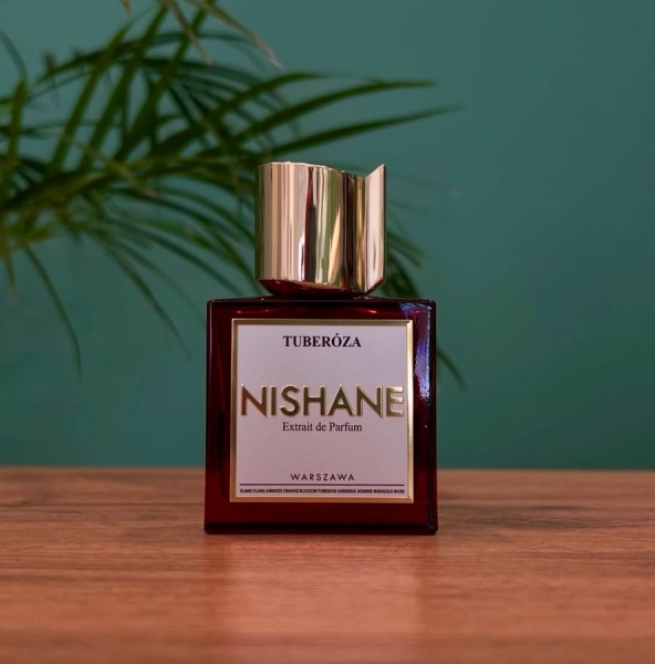 Супер стійкі жіночі аромати з кілометровим шлейфом