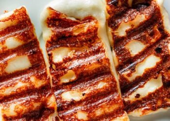 Только один вид сыра необходим для пикника: что такое халуми и зачем его жарить (ФОТО)