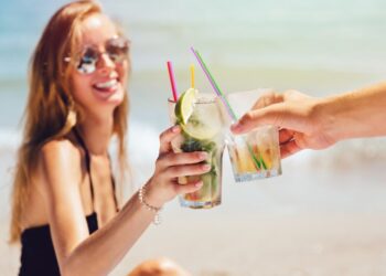 Три лучших напитка для жаркого лета: идеальный способ освежиться (РЕЦЕПТЫ)