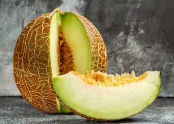 Видите это на кожуре – ни за что не берите: куда смотреть, чтобы выбрать вкусную дыню