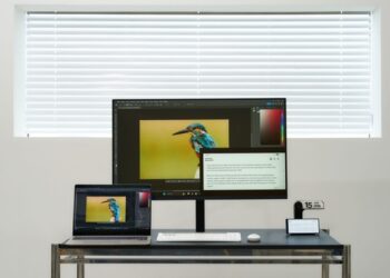 “5 дюймів змінюють усе”: Samsung представила перший у світі 37″ 4K-монітор