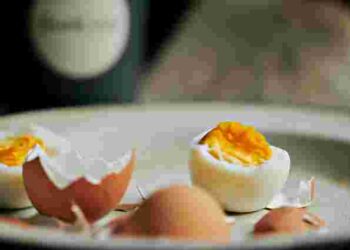 Ваші кулінарні здібності тут ні до чого: чому яйця погано чистяться