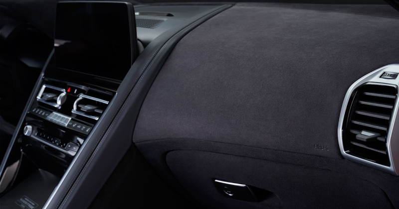 BMW прощається з 8-ю серією обмеженим виданням M850i Edition M Heritage у кольорах E31