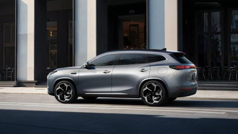 Exeed показав новий кросовер Exlantix E05, що нагадує Porsche Macan