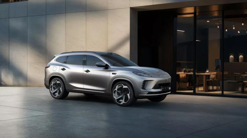 Exeed показав новий кросовер Exlantix E05, що нагадує Porsche Macan