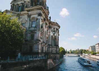 Досвідчена туристка назвала три європейські міста, в які більше ніколи не повернеться