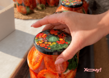 Эти помидоры зимой разлетаются первыми: крутой рецепт “Половинки” (ВИДЕО)