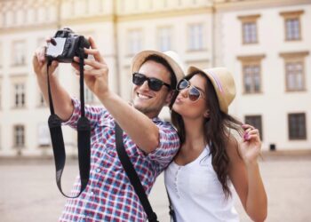 Пастки для туристів: які неочікувані заборони на звичні речі діють у популярних країнах