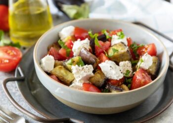 Салат із баклажанів за 10 хвилин: три прості рецепти, які не можна пропустити