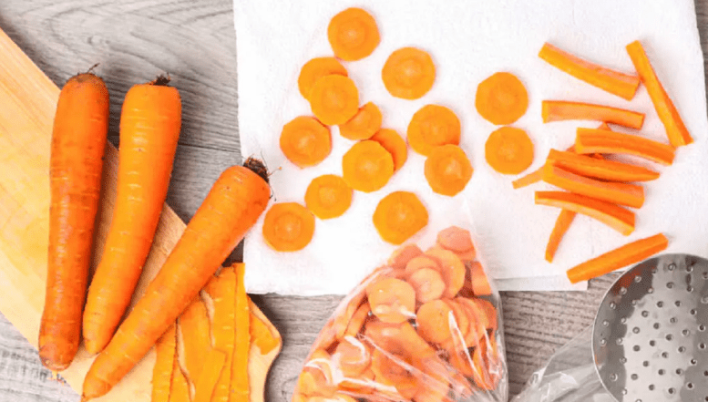 Сделайте это сейчас, чтобы лениться всю зиму: крутая заготовка, которая сэкономит десятки часов на кухне